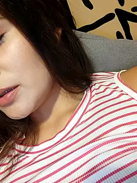 Snapshot of kinky_mila@xh chatting on 03/06/25, 02:19 kinky milaxh online show from 03/06/25, 02:19