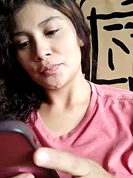 Snapshot of kinky_mila@xh chatting on 02/19/25, 04:33 kinky milaxh online show from 02/19/25, 04:33