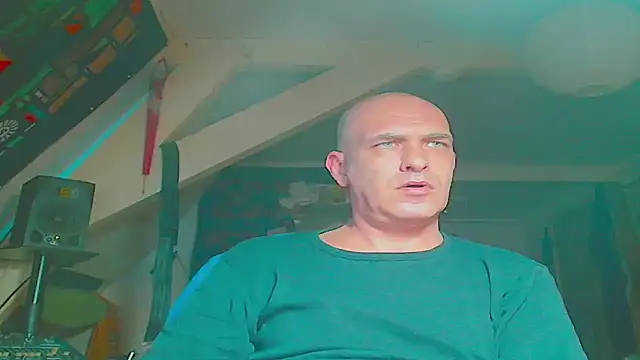 maxhard77 online show from 05/16/26, 03:27