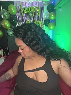 yanza2002 online show from 04/04/26, 07:53