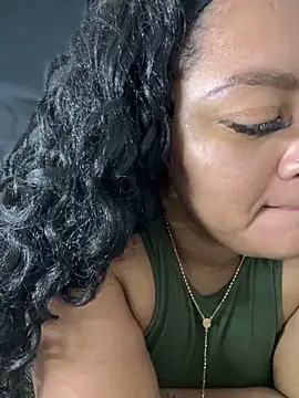 yanza2002 online show from 02/01/25, 12:07