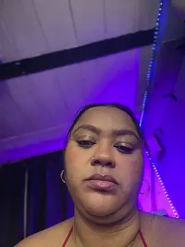 Snapshot of yanza2002 chatting on 02/25/26, 11:37 yanza2002 online show from 02/25/26, 11:37