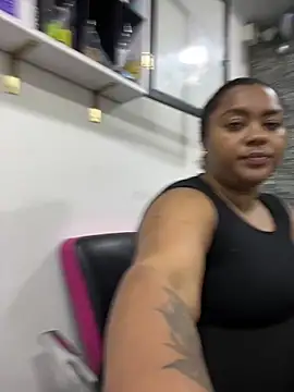 yanza2002 online show from 03/24/26, 11:05