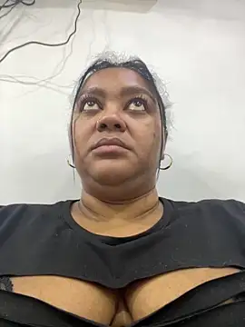 Snapshot of yanza2002 chatting on 02/27/26, 11:37 yanza2002 online show from 02/27/26, 11:37