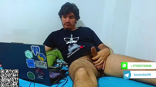 Snapshot of biglatin80 chatting on 03/30/26, 04:03 biglatin80 online show from 03/30/26, 04:03