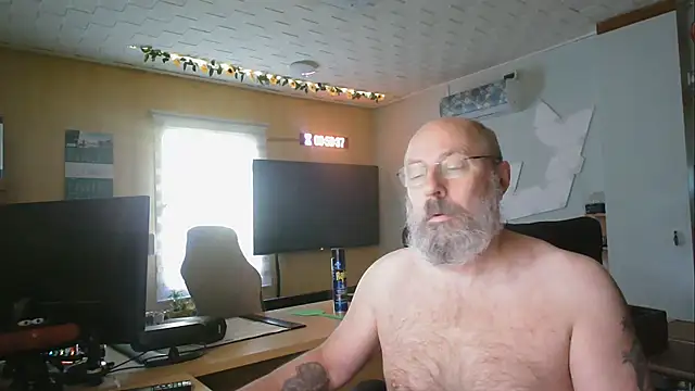 thomber1234 online show from 07/30/26, 08:02