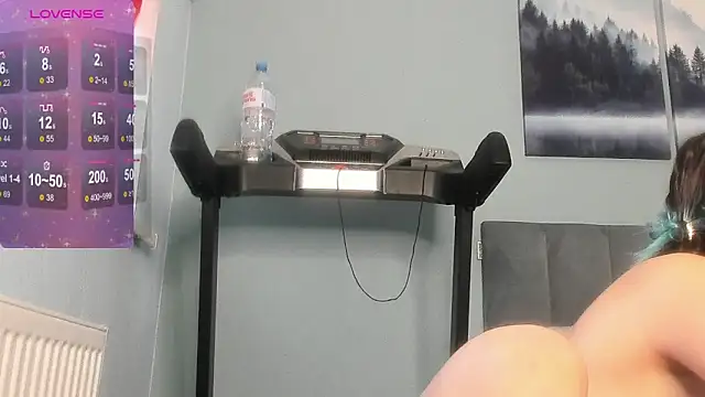 Snapshot of MilaniaCute chatting on 10/23/25, 01:10 MilaniaCute online show from 10/23/25, 01:10