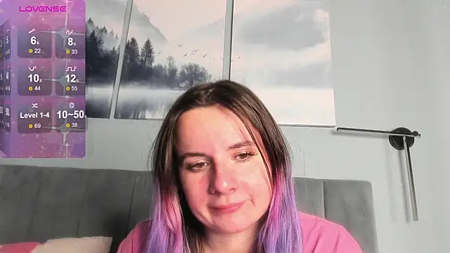 Snapshot of MilaniaCute chatting on 11/21/25, 06:51 MilaniaCute online show from 11/21/25, 06:51