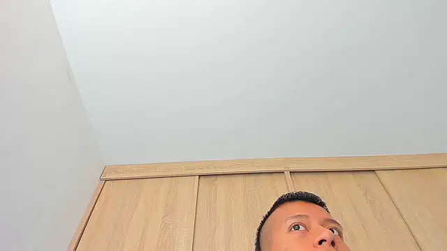 Snapshot of Austin_Bitch chatting on 03/19/25, 12:34 Austin Bitch online show from 03/19/25, 12:34