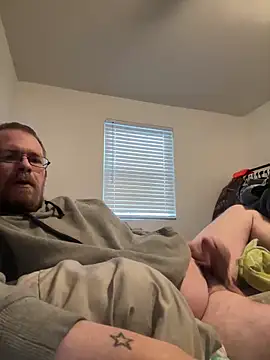 Snapshot of Germamamericanohio87 chatting on 02/02/25, 02:45 Germamamericanohio87 online show from 02/02/25, 02:45