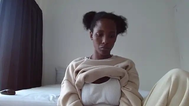 Snapshot of SoftRosee chatting on 03/22/25, 03:31 SoftRosee online show from 03/22/25, 03:31