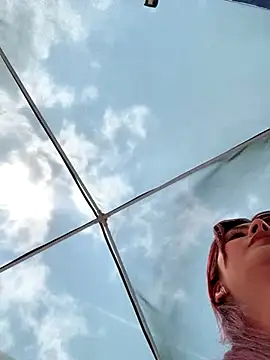 LINDA PATTY94 online show from 11/16/25, 04:45