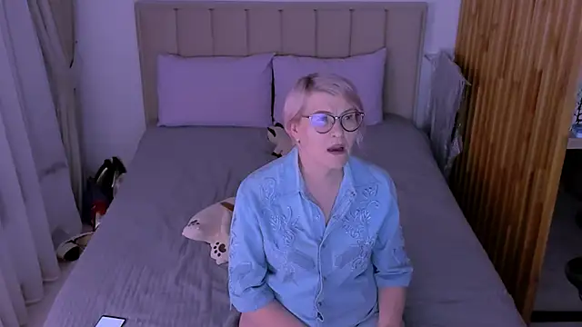 sabrinamacmarren online show from 03/13/26, 06:35