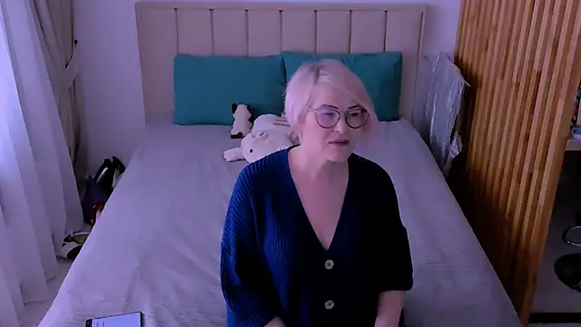 sabrinamacmarren online show from 03/10/26, 08:40