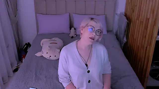 sabrinamacmarren online show from 03/16/26, 05:05