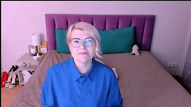 sabrinamacmarren online show from 11/06/25, 03:16