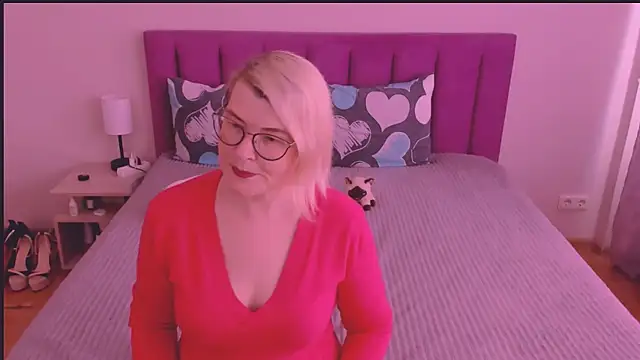 sabrinamacmarren online show from 09/09/25, 08:13