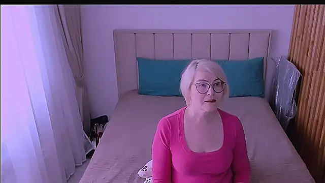 sabrinamacmarren online show from 04/30/26, 11:39