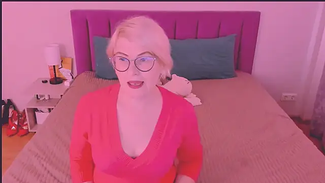 sabrinamacmarren online show from 09/26/25, 03:08