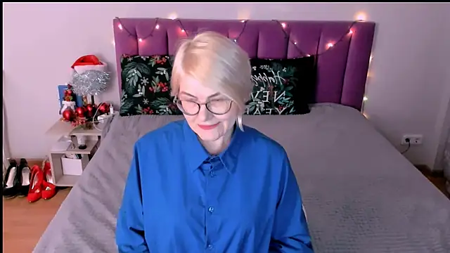 sabrinamacmarren online show from 01/10/26, 01:28