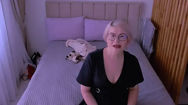 sabrinamacmarren online show from 03/22/26, 09:44