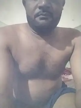 Snapshot of bigh96dik chatting on 06/13/26, 04:05 bigh96dik online show from 06/13/26, 04:05