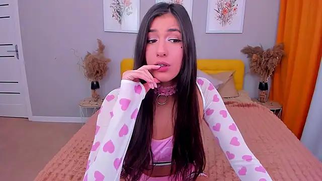 MiaSilkX online show from 02/17/26, 04:15