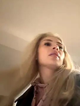 lissababe1 online show from 11/05/25, 12:14