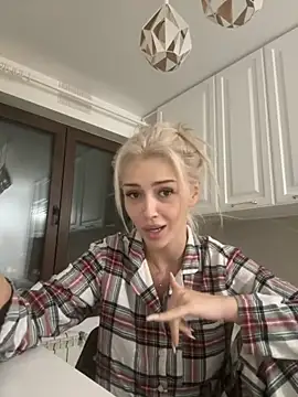 lissababe1 online show from 11/03/25, 10:02