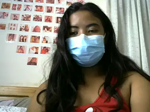 Snapshot of Artinah22 chatting on 03/01/25, 07:51 Artinah22 online show from 03/01/25, 07:51