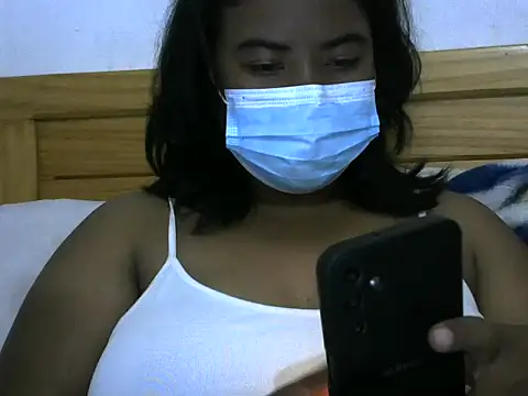 Snapshot of Artinah22 chatting on 10/26/25, 05:46 Artinah22 online show from 10/26/25, 05:46