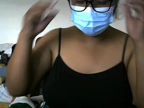 Snapshot of Artinah22 chatting on 09/22/25, 02:23 Artinah22 online show from 09/22/25, 02:23