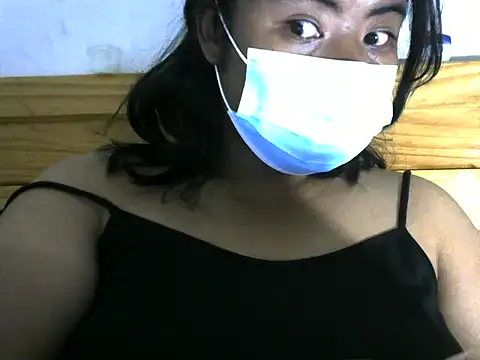 Snapshot of Artinah22 chatting on 09/19/25, 06:45 Artinah22 online show from 09/19/25, 06:45