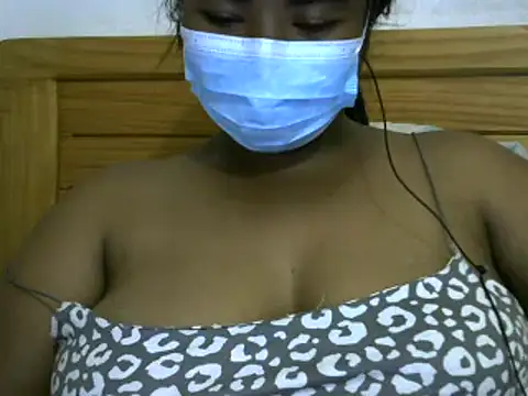 Snapshot of Artinah22 chatting on 02/21/25, 11:21 Artinah22 online show from 02/21/25, 11:21