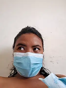 Snapshot of Artinah22 chatting on 10/31/25, 07:05 Artinah22 online show from 10/31/25, 07:05