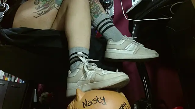 MeGoddesSara online show from 07/10/26, 01:05