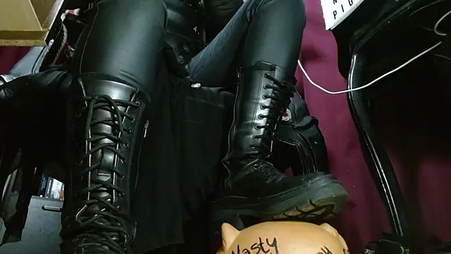 MeGoddesSara online show from 07/11/26, 08:31