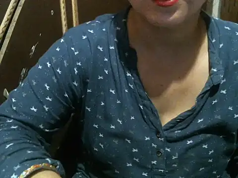 Snapshot of UrsMansi chatting on 09/18/25, 08:06 UrsMansi online show from 09/18/25, 08:06