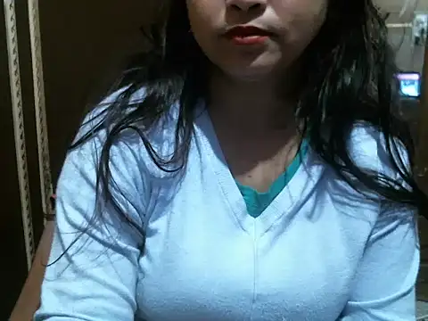 Snapshot of UrsMansi chatting on 02/06/25, 05:35 UrsMansi online show from 02/06/25, 05:35