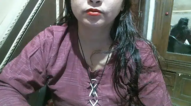 Snapshot of UrsMansi chatting on 03/03/25, 03:38 UrsMansi online show from 03/03/25, 03:38