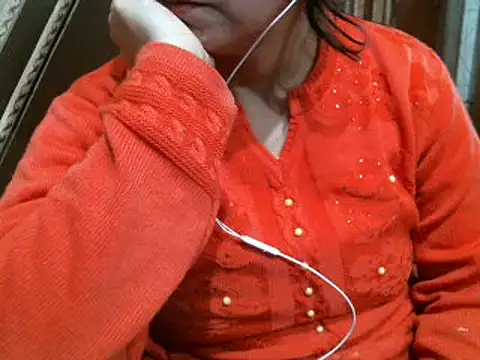 Snapshot of UrsMansi chatting on 01/10/25, 08:07 UrsMansi online show from 01/10/25, 08:07