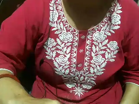 Snapshot of UrsMansi chatting on 06/15/26, 07:46 UrsMansi online show from 06/15/26, 07:46