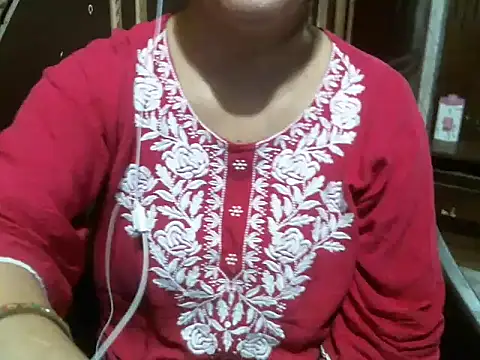 Snapshot of UrsMansi chatting on 09/10/25, 07:29 UrsMansi online show from 09/10/25, 07:29