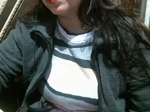 Snapshot of UrsMansi chatting on 01/17/25, 05:11 UrsMansi online show from 01/17/25, 05:11