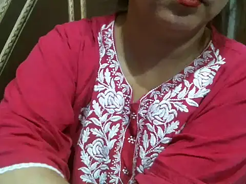 Snapshot of UrsMansi chatting on 10/05/25, 08:43 UrsMansi online show from 10/05/25, 08:43