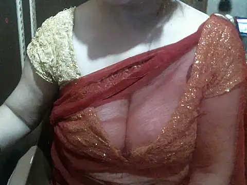 Snapshot of UrsMansi chatting on 11/02/25, 07:57 UrsMansi online show from 11/02/25, 07:57