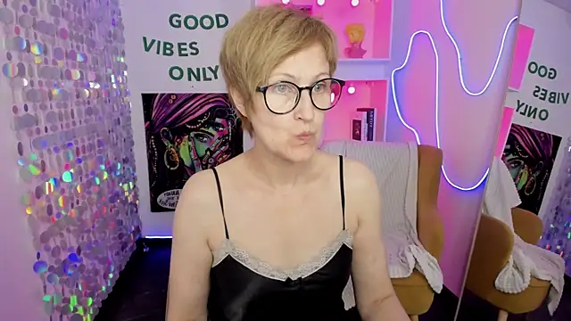 Snapshot of Paris_Cherry chatting on 07/26/26, 12:56 Paris Cherry online show from 07/26/26, 12:56