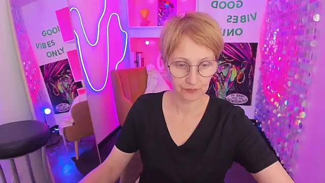 Paris Cherry online show from 05/03/26, 05:49