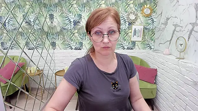 Snapshot of Paris_Cherry chatting on 03/18/25, 11:09 Paris Cherry online show from 03/18/25, 11:09