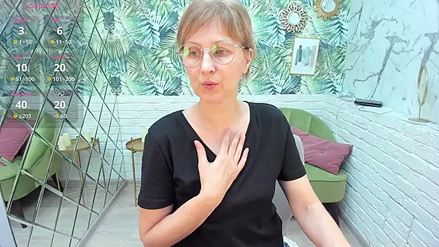 Paris Cherry online show from 12/20/25, 08:01